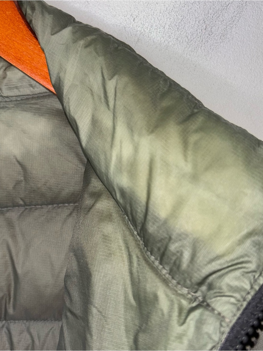 LL Bean Puffer Down Jacket Mens M Olive Green DownTek Gorpcore - Picture 8 of 15